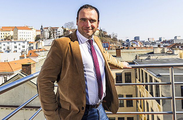 Brněnské ANO má po vyloučení rebelů nového šéfa, experta na léčebné konopí