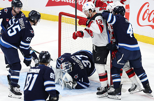 Winnipeg těsně přehrál New Jersey, do akce nastupuje Pastrňák