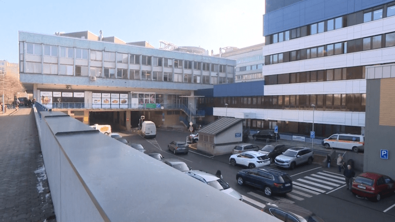 Pražské nemocnice kvůli námraze praskají ve švech. Urgent Motola je maximálně vytížen