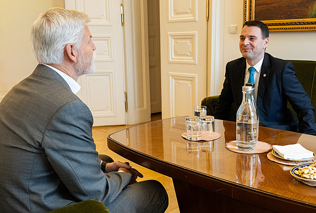 Prezident je jako slon v porcelánu, řekl Macinka. Vadí mu nabídka letounů Ukrajině