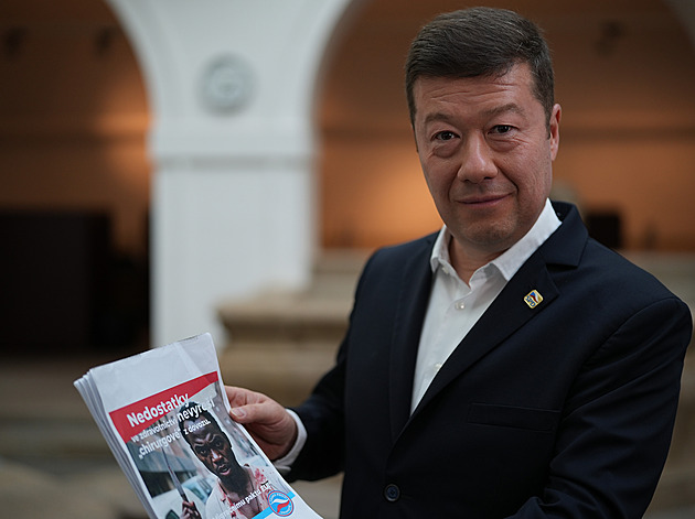 SPD a Motoristé potvrdili, že nevydají Babiše a Okamuru ke stíhání