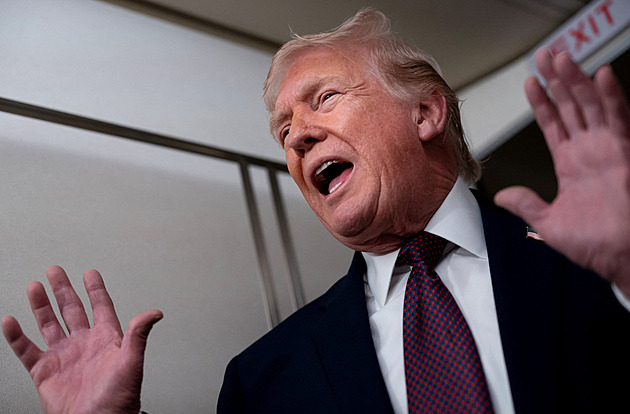 Nedali jste mi Nobelovku, nemusím myslet na mír, napsal Trump premiérovi Norska