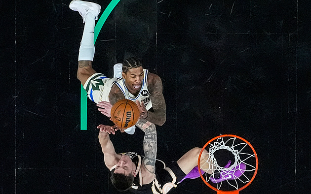 Šest trojkových pokusů, nula bodů. Krejčímu se nedařilo, Atlanta opět prohrála