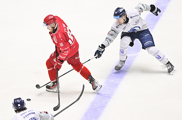 ONLINE: Plzeň vede nad Třincem, Sparta se pokusí snížit ztrátu na čelo proti Hradci