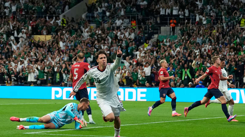 MS ve fotbale ON-LINE: Češi skončili ve skupině poslední. Rezignovat nehodlám, řekl Koubek