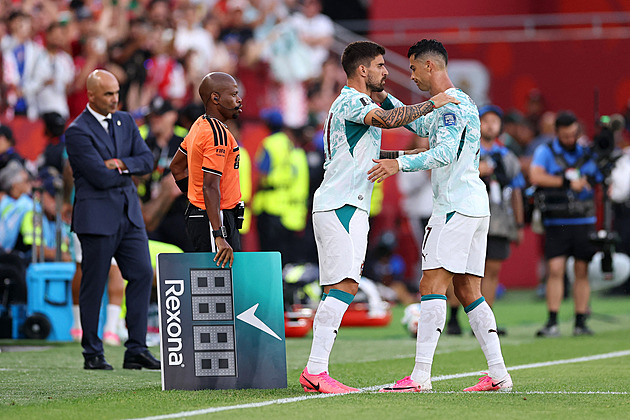 Ronaldo žádá doživotní tresty. Fanoušci na Nevese pokřikovali jméno zesnulého Joty