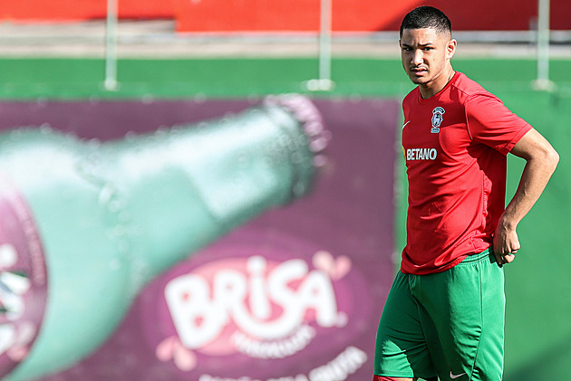 Nejbohatší fotbalista je bez angažmá. Majetkem předčí Messiho i Ronalda