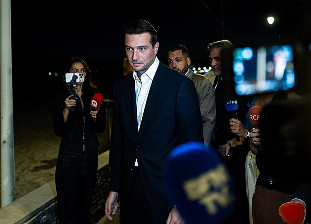 Le Penová má problém. Obvinění Bardelly z antisemitismu leptá vlídnou tvář strany
