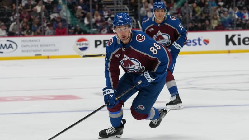 Češi řádili v NHL. Skvělý Nečas zařídil výhru Colorada, Jiříček slaví svůj první gól