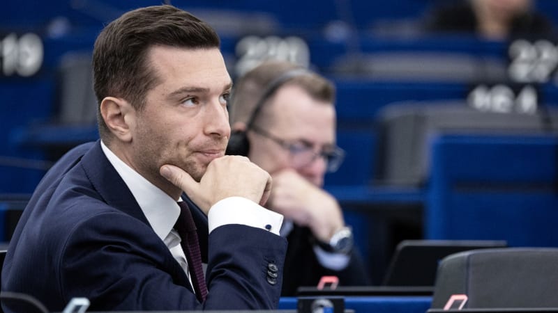 Razie v europarlamentu: Prohlídka se týká kanceláří Patriotů pro Evropu. Ve frakci sedí i Češi